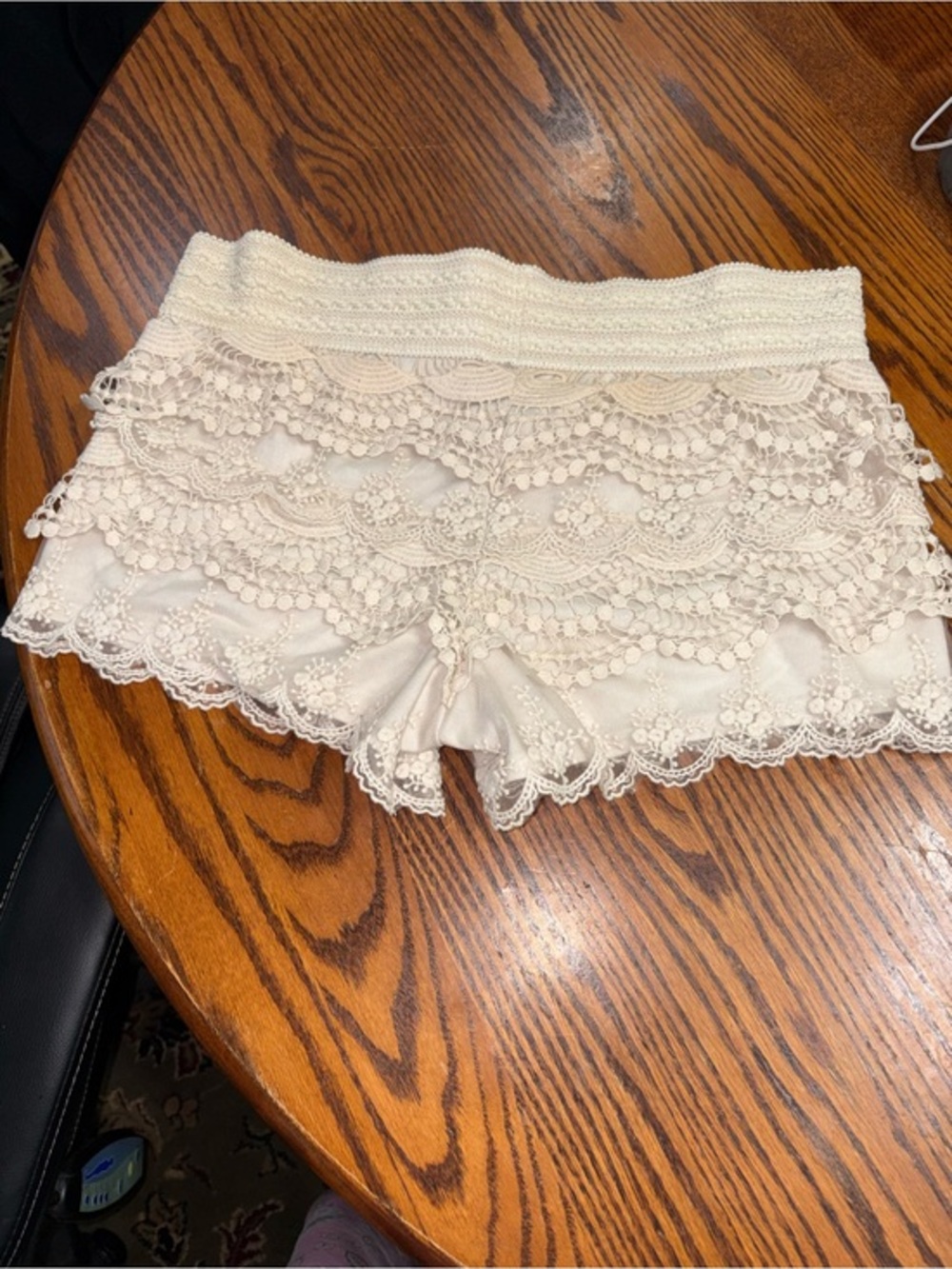 Jolt size large bohemian shorts. Wide waist band lace and embroidery see pics